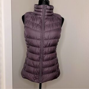 Be Boundless women’s plum purple down and feather vest size medium